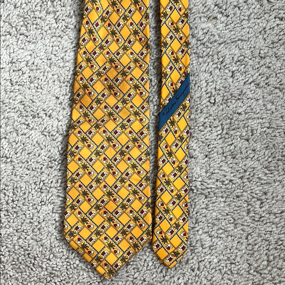 Ferragamo Yellow Patterned Men's Tie